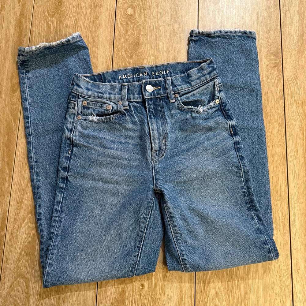 American Eagle Outfitters High Rise Straight Blue Jeans